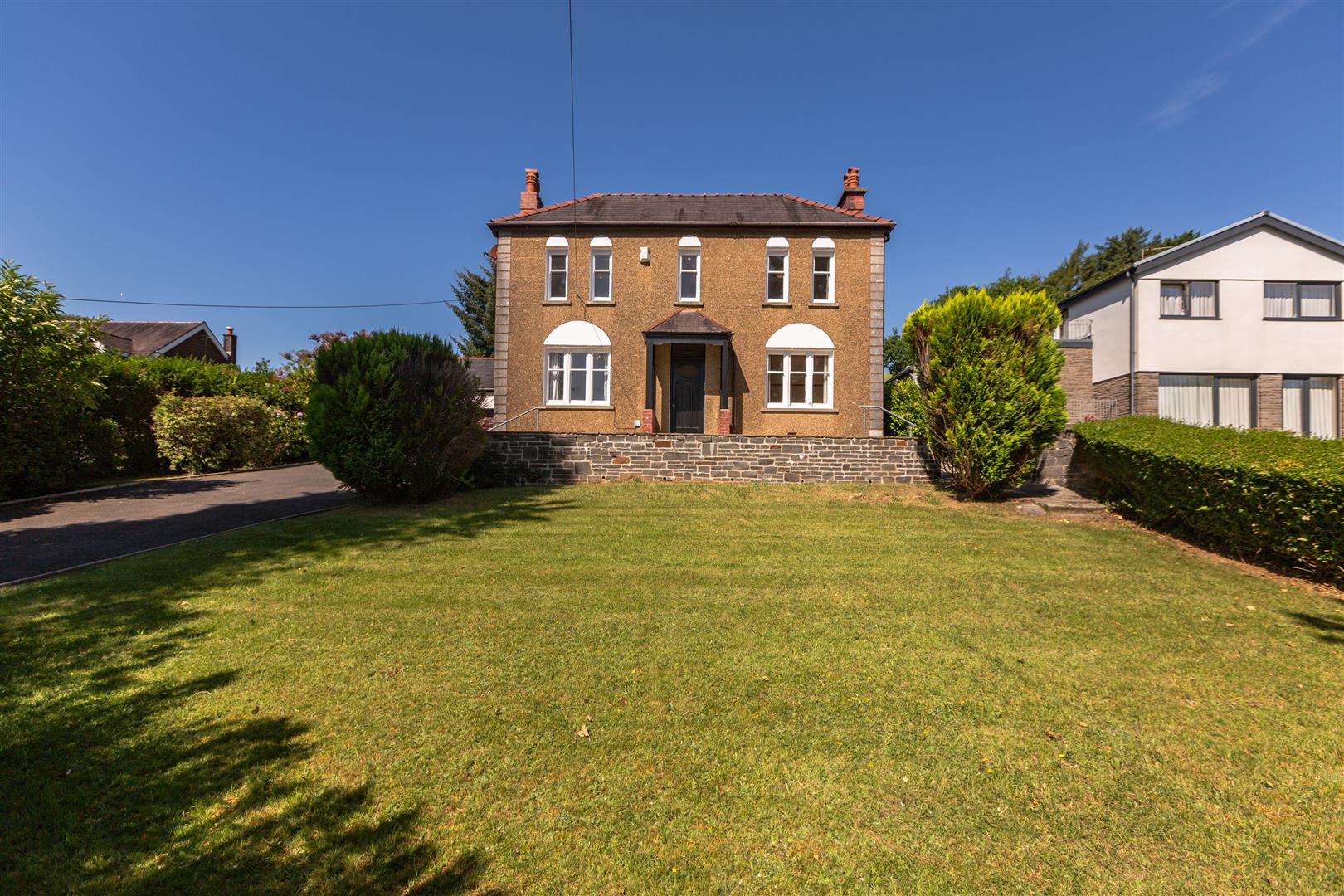 Heol Y Plas, Llannon, Llanelli, SA14 6AD